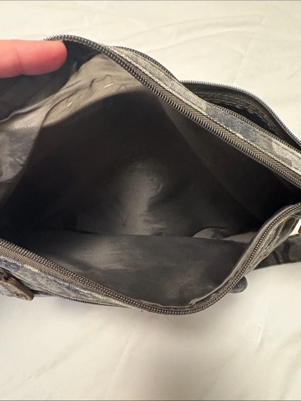 Men's Camouflage Canvas Messenger Bag - Gray Camo